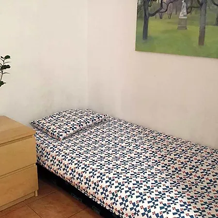 Krakow Inn Hostel بيت شباب كراكوفيا